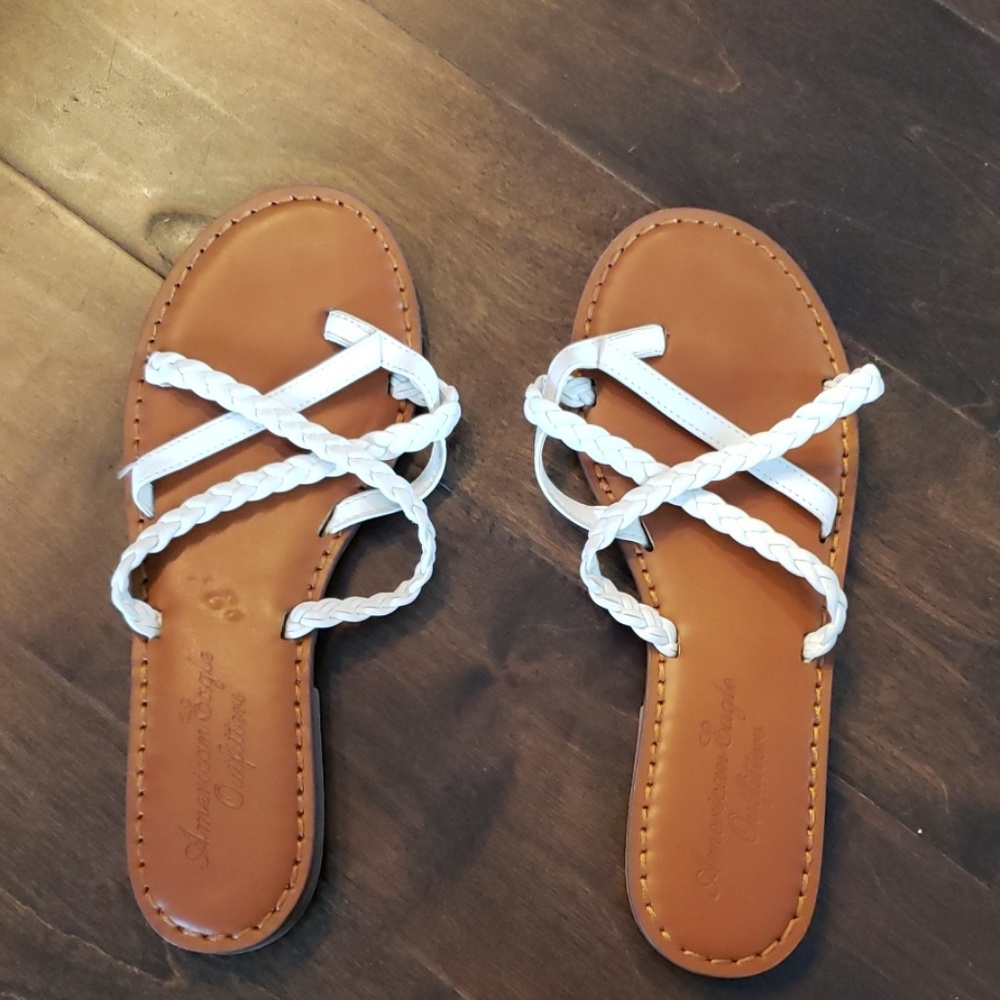 American Eagle White Flip Flops
